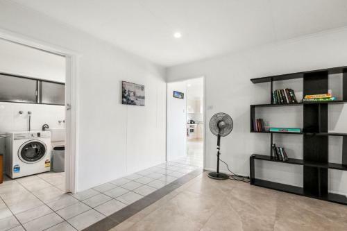 Bell Street 36 Dicky Beach