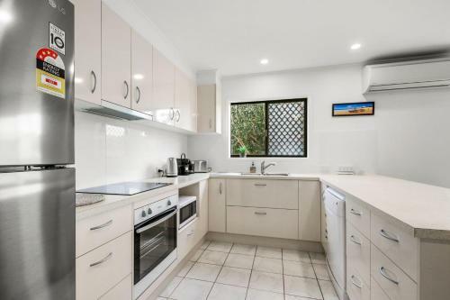 Bell Street 36 Dicky Beach