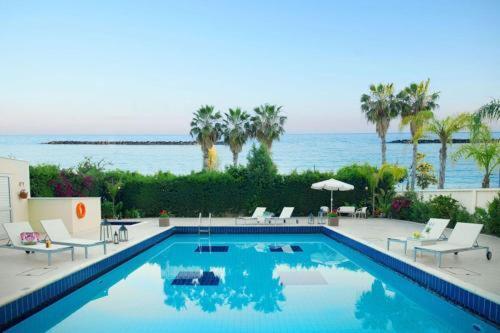 Marathon Sea View Apartment 407