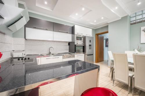 Cozy Central Apartment 2
