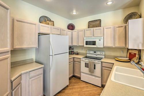 Adobe Oasis In Bullhead City With Private Pool!