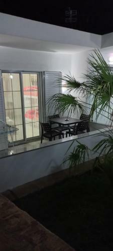 Hostal Arjan Dyli Guesthouse