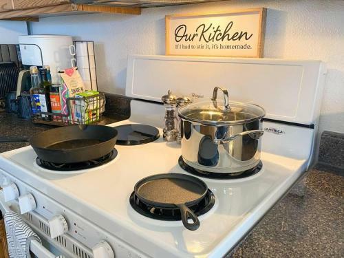 Peaceful, 3br King Home With Bbq, Fire Pit & Huge Tv