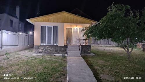 G&sh House