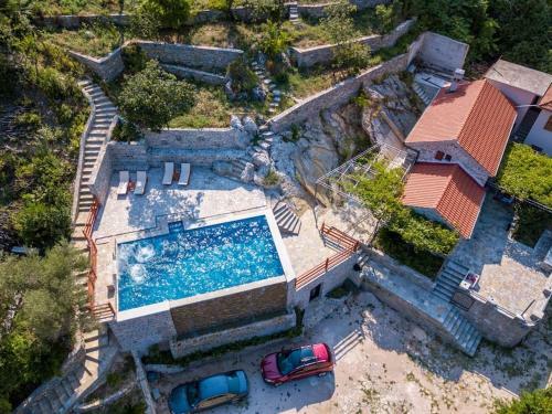 Villa Vala Home 212 - Stone House With Pool And Sea View