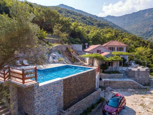 Villa Vala Home 212 - Stone House With Pool And Sea View