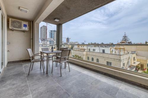 Deluxe 2br Apartment In Central St Julians