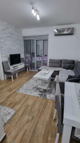 Adrijana Apartments