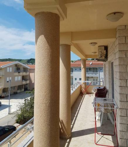 Apartments Aslani
