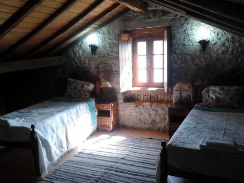 Historical 3 - Bedroom Villa In Alcobaca
