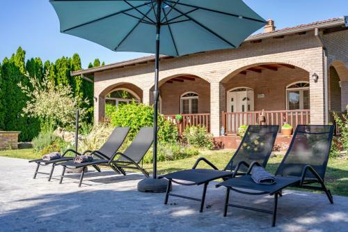 Pool House ?enej Villa Viko
