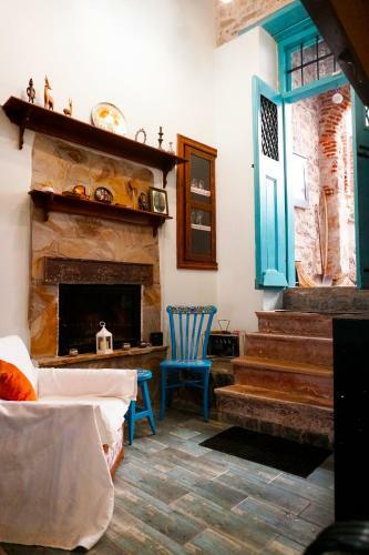 Hostal Tarihi G�ls�n Han?m Kona??