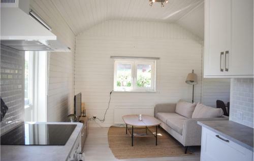 Stunning Home In Borgholm With Wifi And 2 Bedrooms