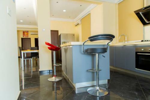 Apartamento 3 Bedroom Fully Furnished Available For Rent