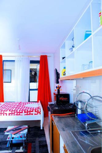 Noble Luxury Studio Apartment With Swimming Pool, Netflix & Wifi