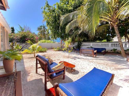 Hostal Villa Orchid Beach Guest House