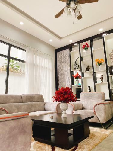 Shore Villa