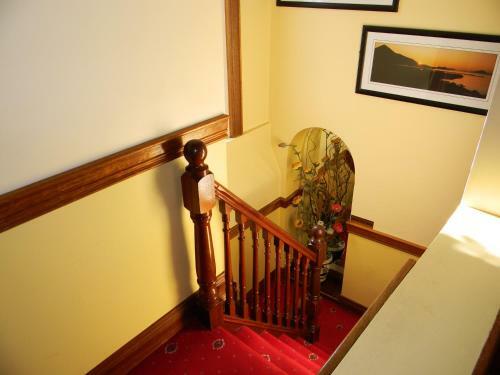 Hostal Clooneen House