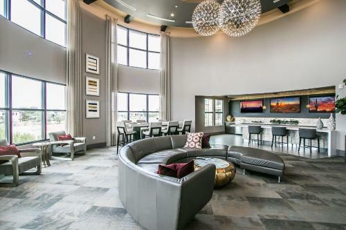 Apartamento New! Rooftop Pool With Mountain Views+king Beds