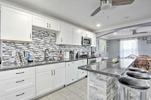 Ultimate Phoenix Group Getaway Patio And Pool!