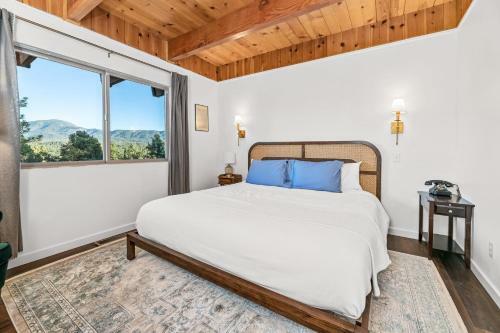 Magnificent Views At Pinecone Perch