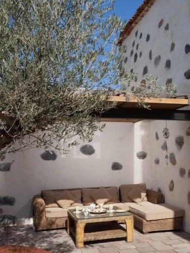 Villa Historic Canarian House, Private Heated Infinity Pool, Bbq, Wifi + Panoramic Ocean Views
