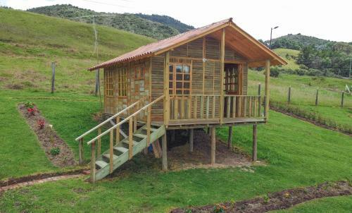 Caba�asmiradordelembalse