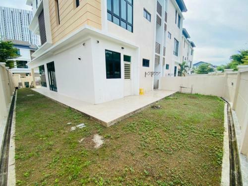 Happy Villa Pearl Residence