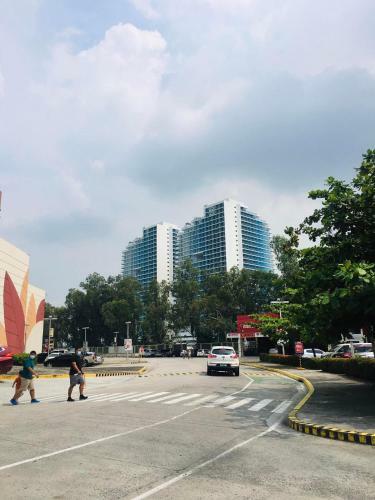 Hotel The Resort Residences At Azure North (r'place Studio Unit)