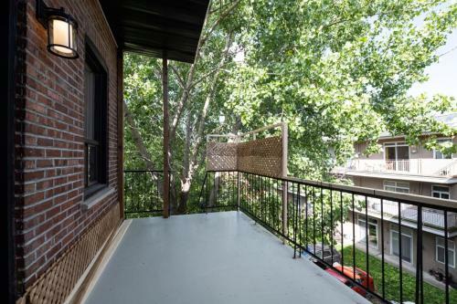 Apartamento Charming Top Floor Pointe-saint-charles Apt