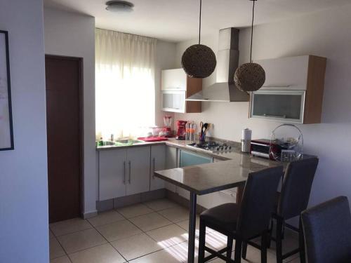 Hermosa Casa En Fracc Privado Con Alberca Id Rv-