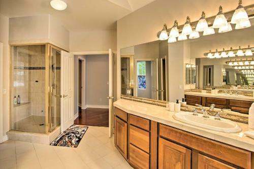Upscale Covina Home Private Backyard And Pool