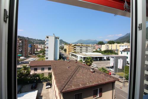 Santi Apartment Few Min From Lake - Happy Rentals