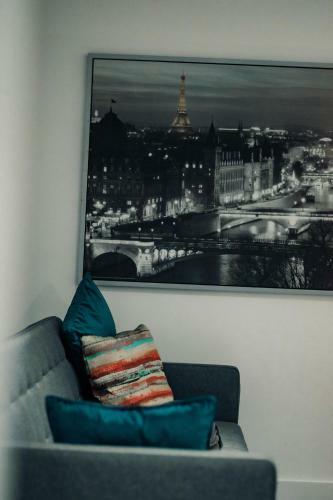 Bv Comfy Basement Apartment At Conditioning House