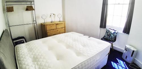 Apartamento Brighton Beach Pad With Patio