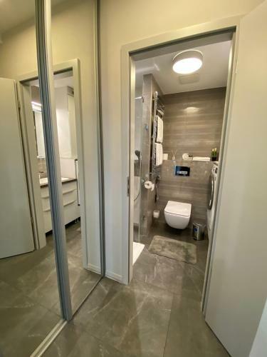 Noir Silvery Apartman