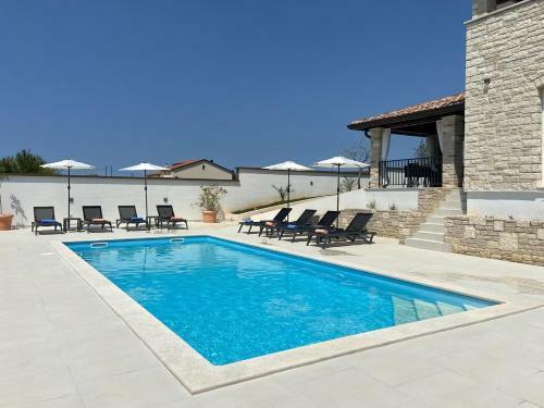 Villa Victoria