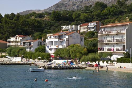 Apartments Knezovic