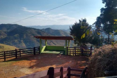 P�r Do Sol Mais Lindo Da Serra Da Mantiqueira