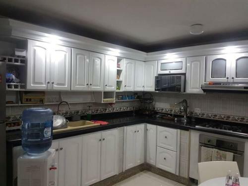 Casa Grande Totalmente Amoblada En Zona C�ntrica