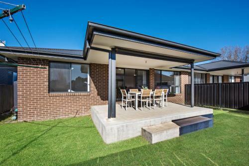 Mudgee Getaway With Yard In Central Location