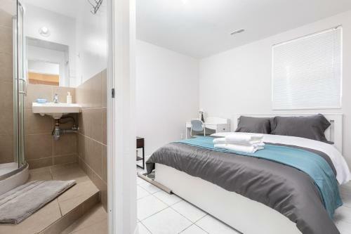 Hostal Individual Rooms For Rent In Shared House