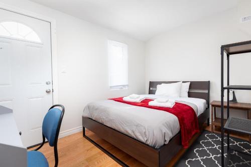 Hostal Individual Rooms For Rent In Shared House