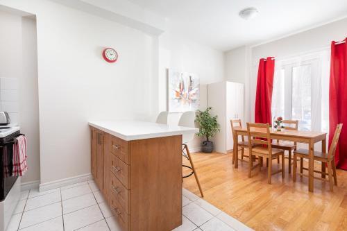 Hostal Individual Rooms For Rent In Shared House