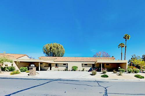 Palm Desert Resorter 42-04