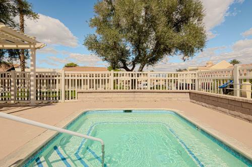 Palm Desert Resorter 42-04