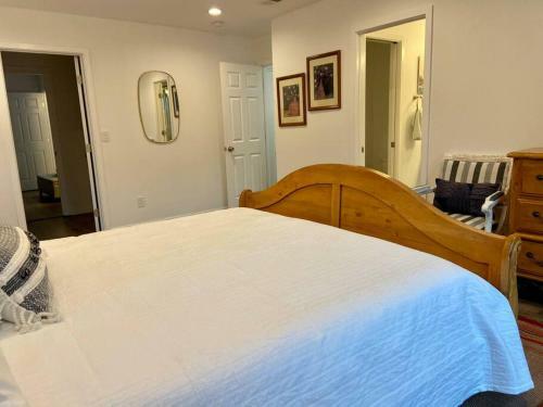 Newly Remodeled! Large Bright Modern House Central