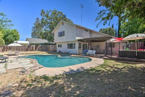 Sacramento Home With Private Pool And Hot Tub!