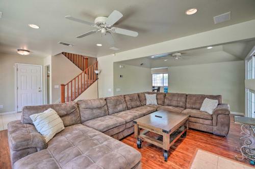 Sacramento Home With Private Pool And Hot Tub!