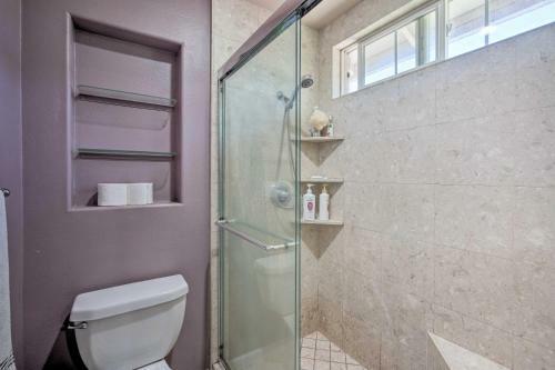 Sacramento Home With Private Pool And Hot Tub!